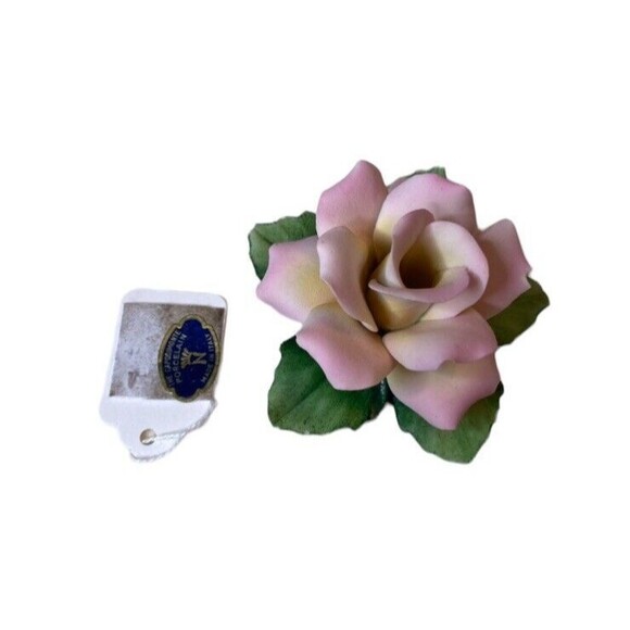Capodimonte Vintage Porcelain Pink and White Flower Italy Crown Stamp With Tag - Picture 1 of 8